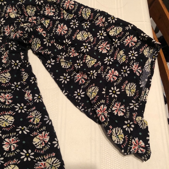 UMGEE XL BELL SLEEVE, LACY , COLOURFUL BLOUSE, TASSELS, NEW OR LIKE NEW - Picture 4 of 8